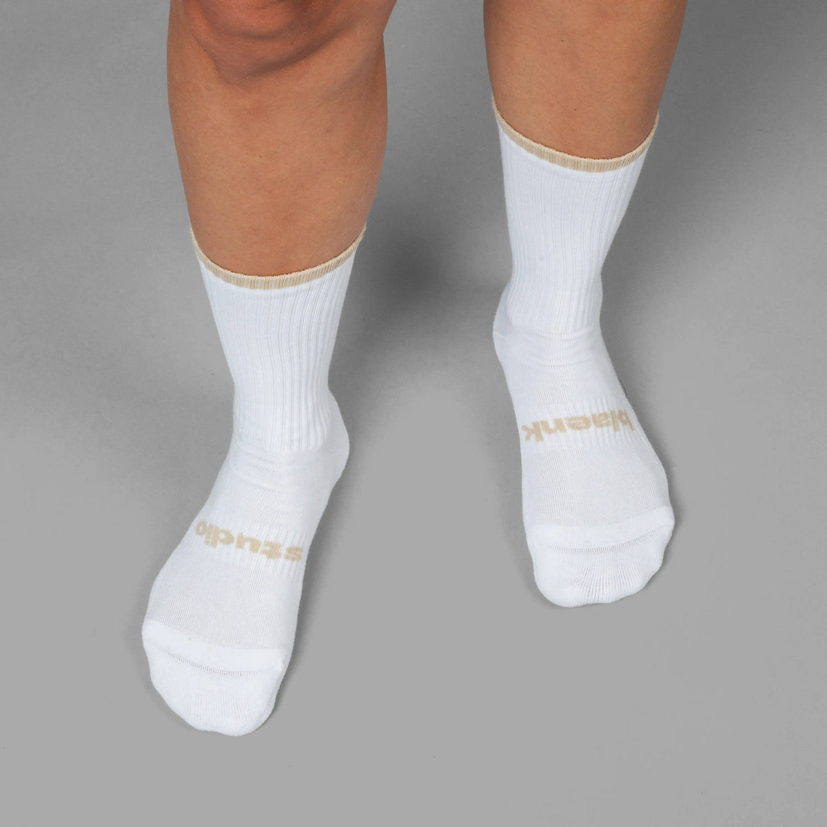 blaenk white socks – organic cotton blend, embroidered logo, one size 38–42